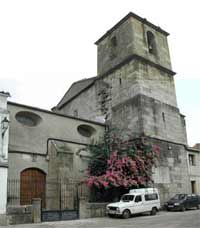 Iglesia, casas rurales en Navaconcejo.