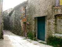 Calle típica Serrana. Turismo rural en el Valle del Jerte.