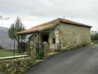 Ermita, Casas rurales y turismo rural en Valdastillas, Cáceres, Extremadura.