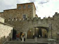 Turismo rural en Cáceres. Extremadura. Arco de la Estrella.