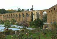 Acueducto de Plasencia. Turismo rural en el Valle del Jerte.