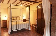 Apartamento rural, cama dosel